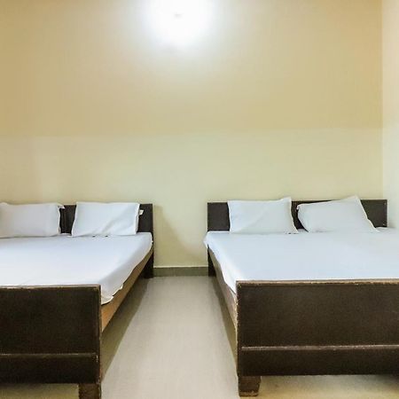 Spot On 60838 Shri Giriraj Dham Hotel Govardhan Kültér fotó